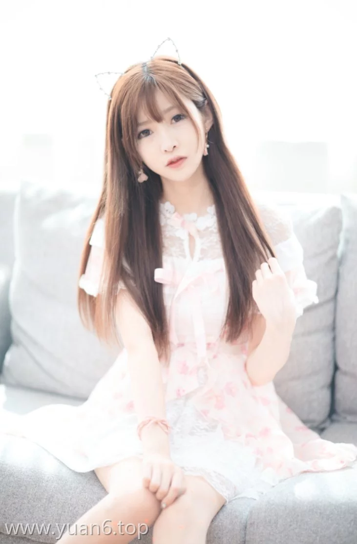 美图欣赏丨Coser王羽杉图片集之粉色连衣裙赏析