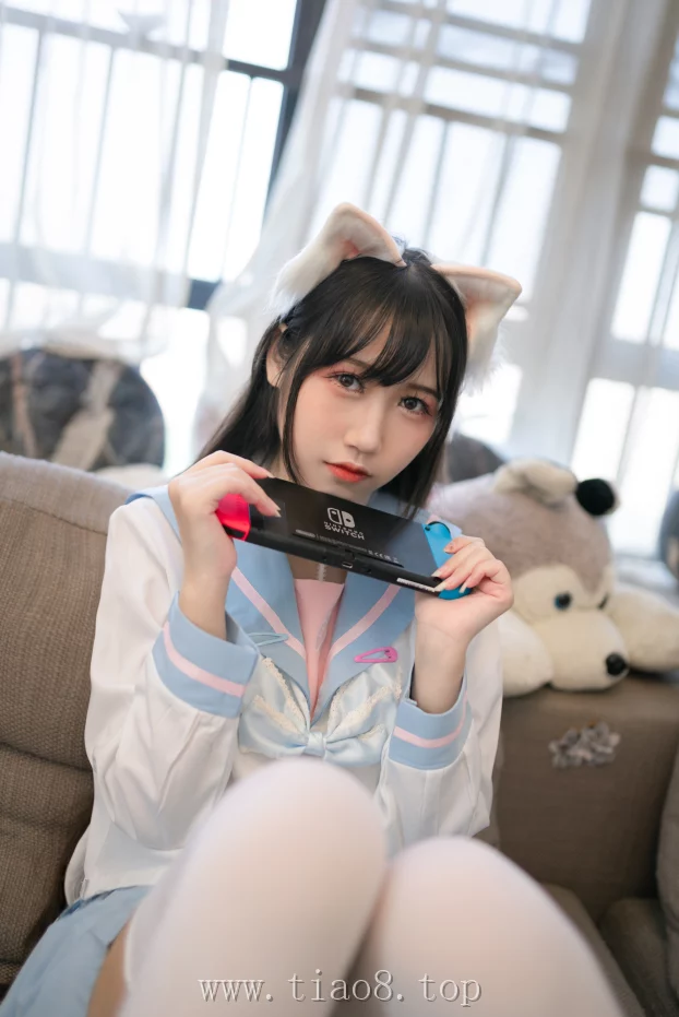 美图欣赏丨Coser不呆猫:NO.061-白色兔子JK[63P-388.7M]