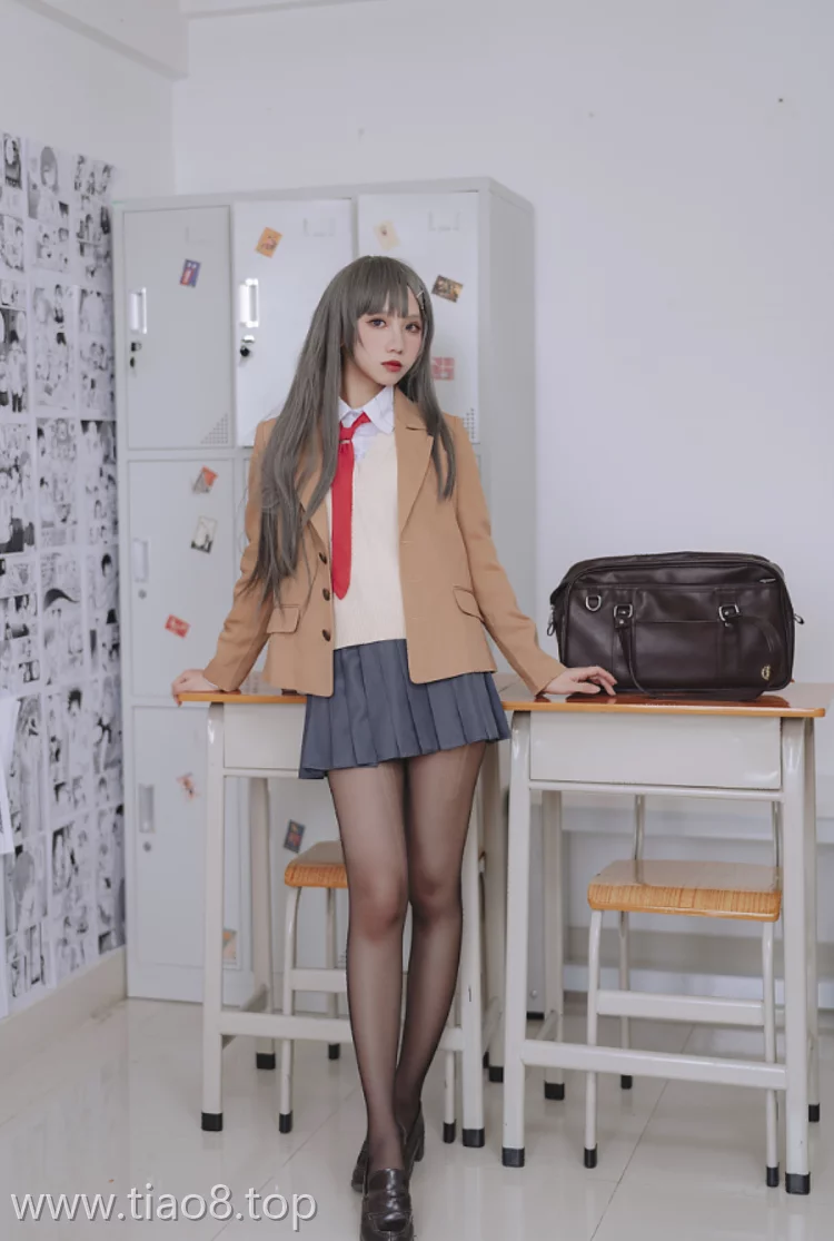 美图欣赏丨Coser果咩酱w:NO.043-麻衣校服[30P-229.3M]