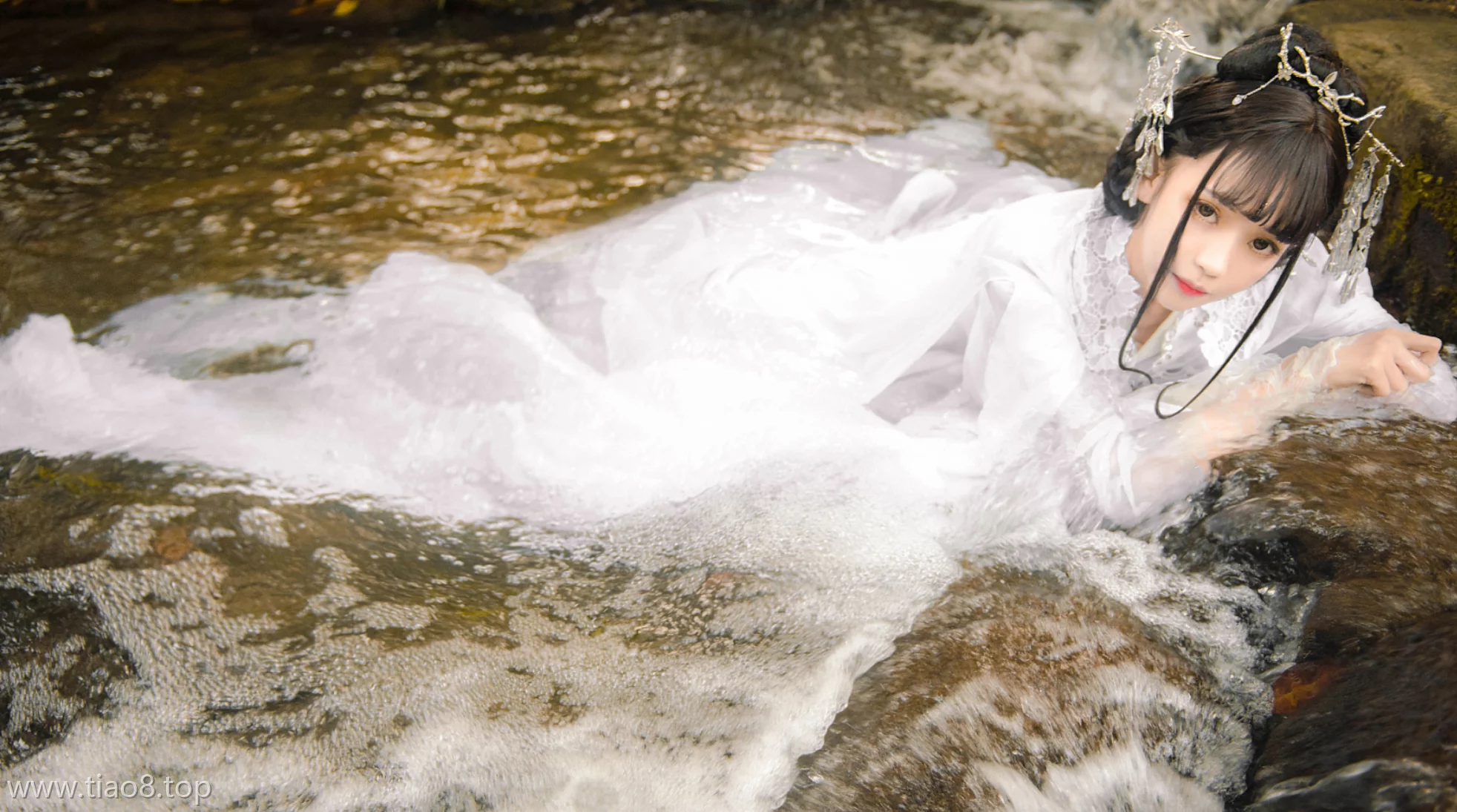 你心中的《华胥引》Coser长啥样?你的负卿给你答案!