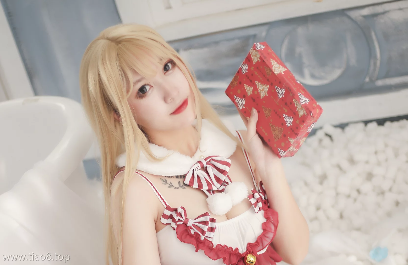 奇行家狗崽(棕桠阿狗崽)春节私藏!NO.010,20P细节满满,213MB不容错过