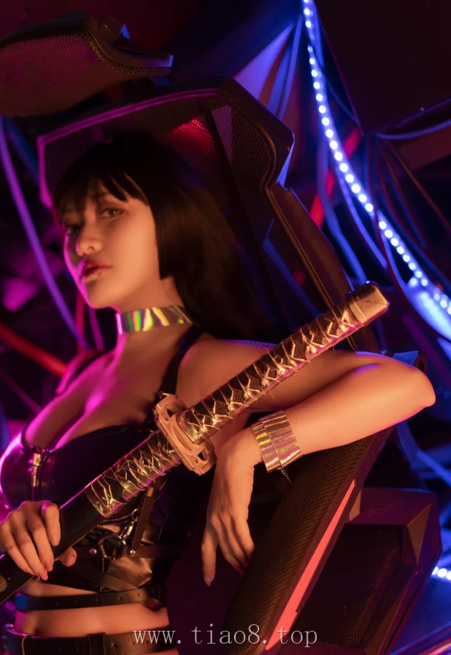 美图欣赏丨Coser脱尾巴Mizuki(尾哥开扎古):NO.007-赛博朋克[40P1V-1.44GB]