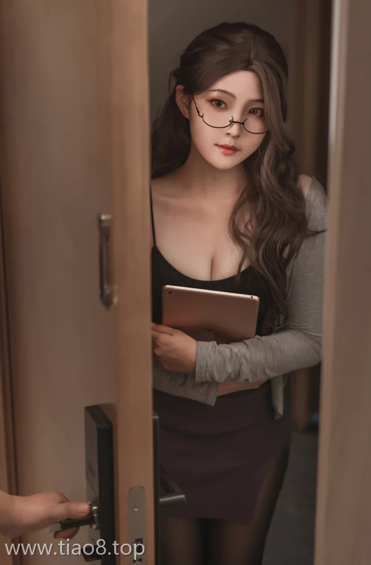 美图欣赏丨Coser_Natsuko夏夏子:NO.011-家庭老师[124P-949MB]