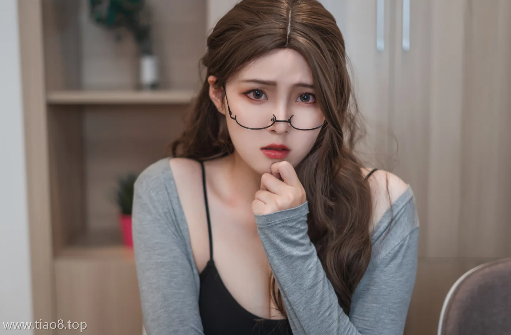 美图欣赏丨Coser_Natsuko夏夏子:NO.011-家庭老师[124P-949MB]