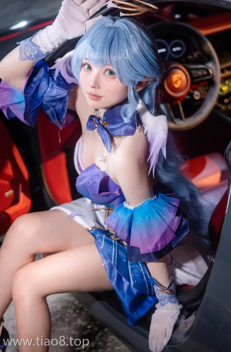 美图欣赏丨Coser花铃:NO.055-知更鸟[18P-258M]