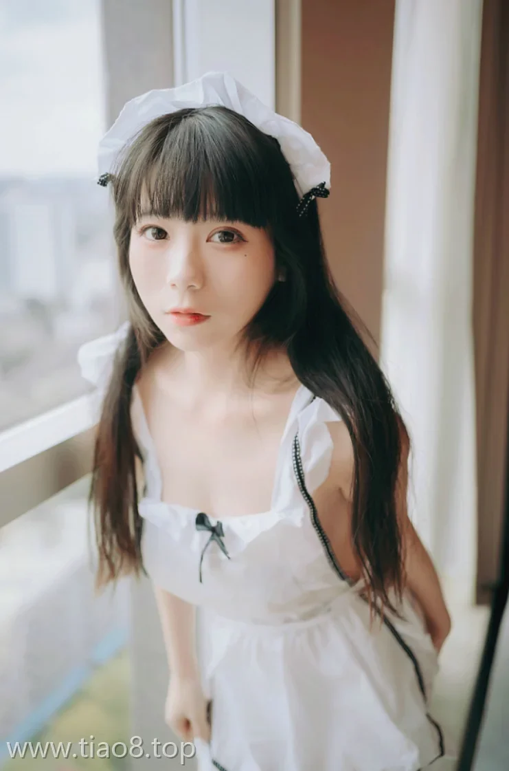 美图欣赏丨Coser_usejan蓝蓝:NO.010-小厨娘[46P-134.5M]