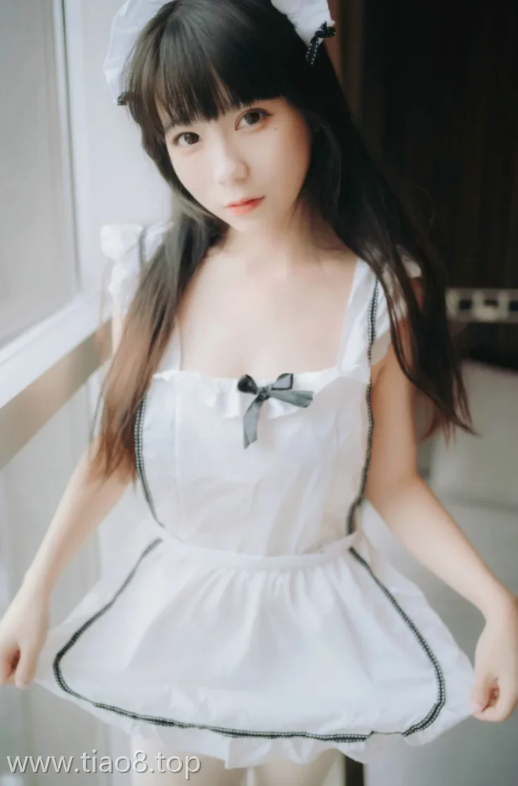 美图欣赏丨Coser_usejan蓝蓝:NO.010-小厨娘[46P-134.5M]