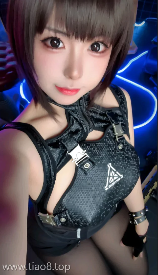 美图欣赏丨Coser虎森森:NO.031-爱心特工[119P-137.7M]