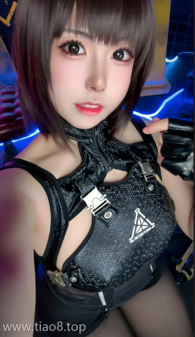 美图欣赏丨Coser虎森森:NO.031-爱心特工[119P-137.7M]