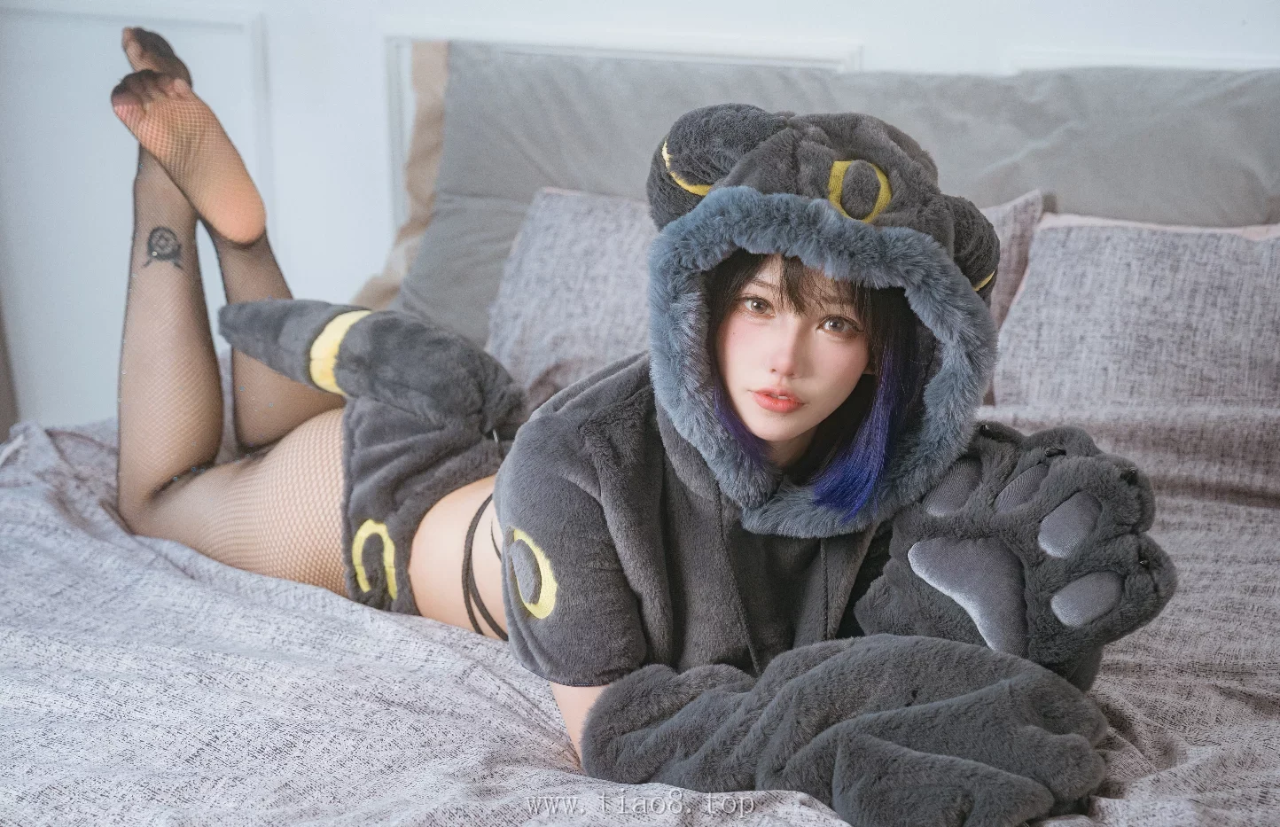 美图欣赏丨Coser狐洛洛子:NO.002-月之伊布[45P-571MB]