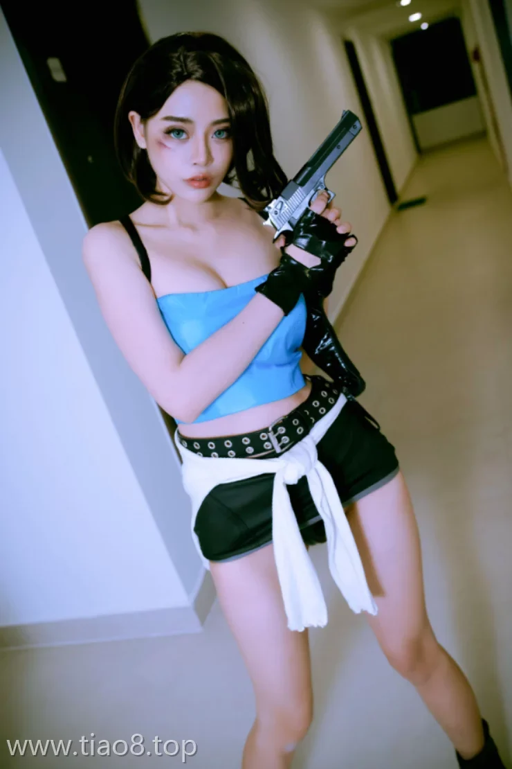 美图欣赏丨Coser_Byoru:NO.011-吉尔瓦伦蒂安[28P-22MB]