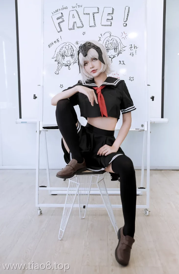 美图欣赏丨Coser_Azami:NO.020-黑贞德[14P-40MB]