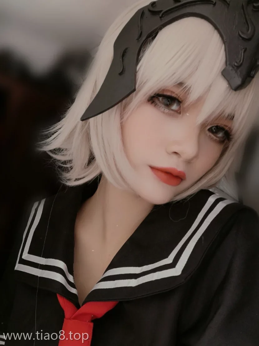 美图欣赏丨Coser_Azami:NO.020-黑贞德[14P-40MB]