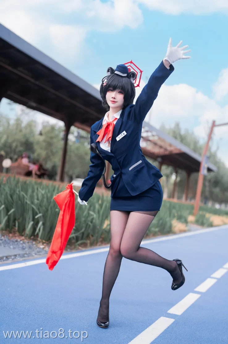 美图欣赏丨Coser_rioko凉凉子:NO.0138-蔚蓝档案 导游 椿[62P12V-1.03G]