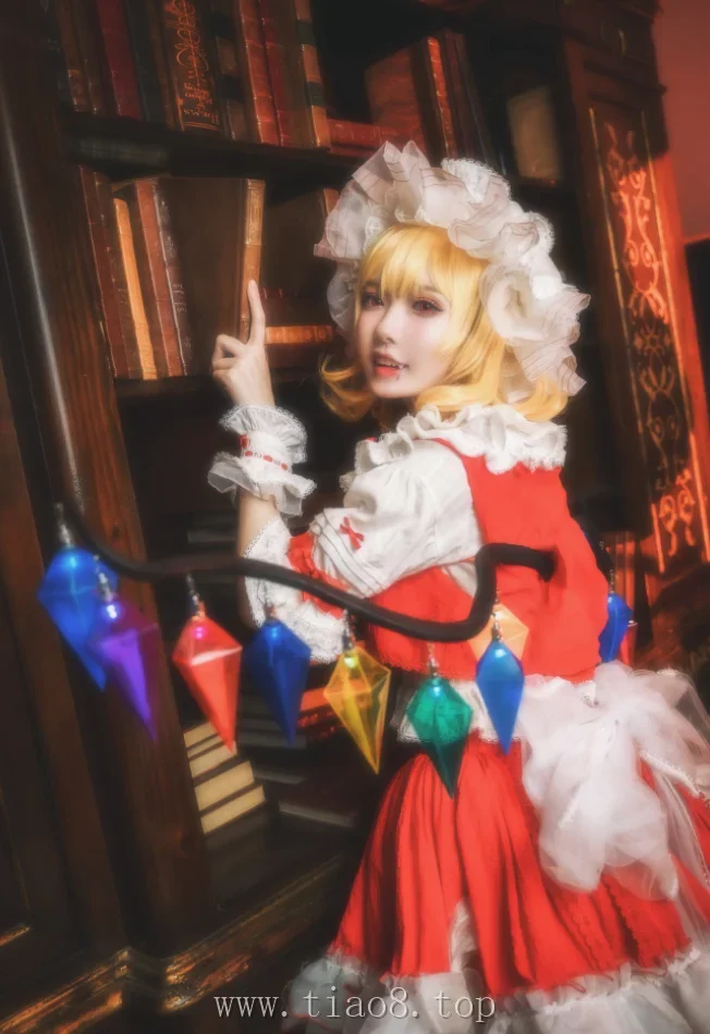 美图欣赏丨Coser阿包也是兔娘:NO.008-芙兰朵露[14P-299MB]