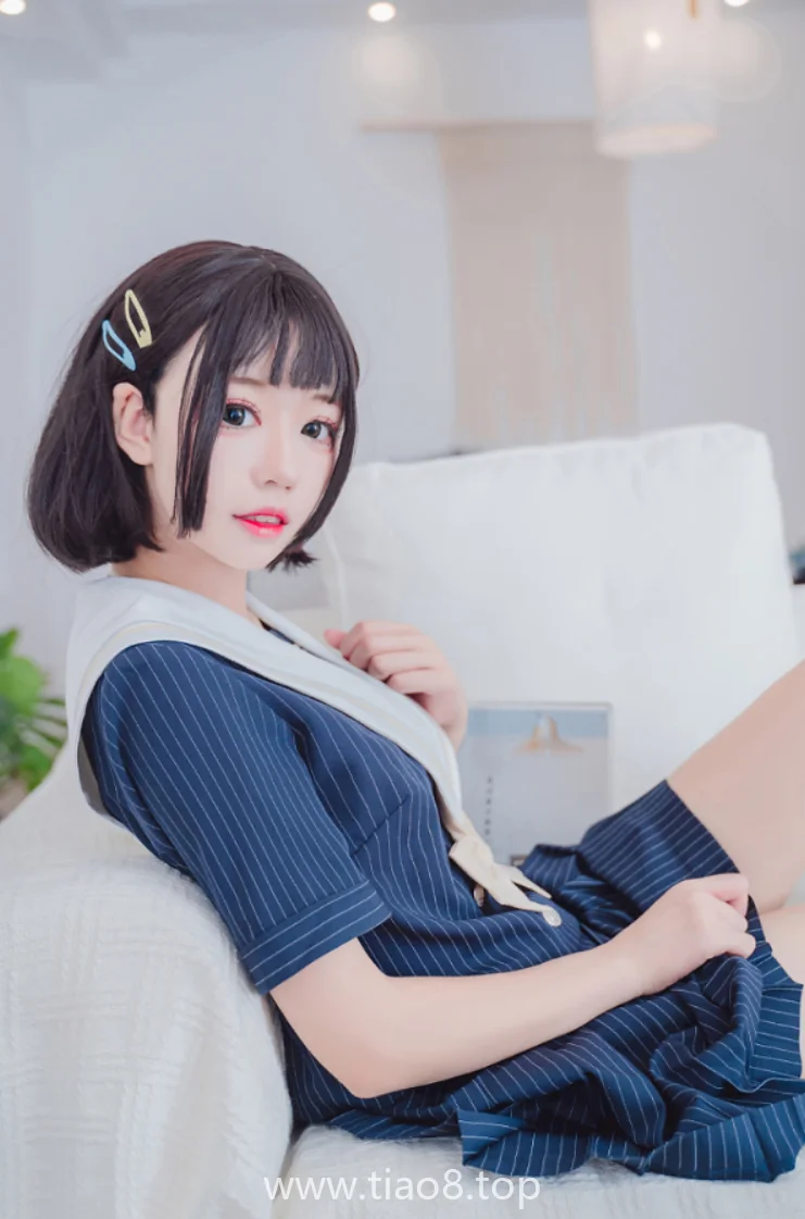 美图欣赏丨Coser猫君君MaoJun:NO.007-清纯学妹[40P-343MB]