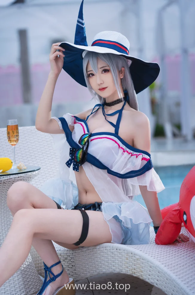 弥音音wwNO.35明日方舟斯卡蒂cosplay,深海冷感看完让人静了好久