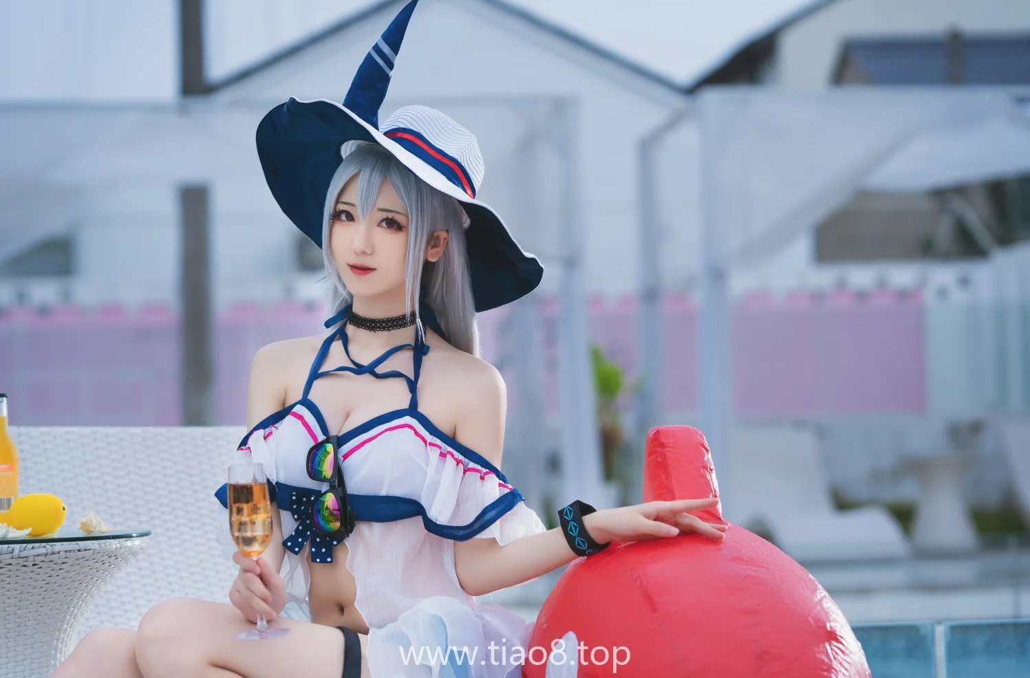 弥音音wwNO.35明日方舟斯卡蒂cosplay,深海冷感看完让人静了好久