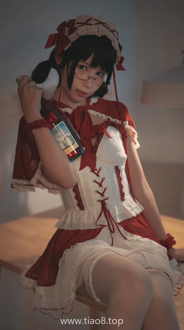 逐月Su童话镇小红帽cosplay:NO.041的红斗篷下,不只是甜美