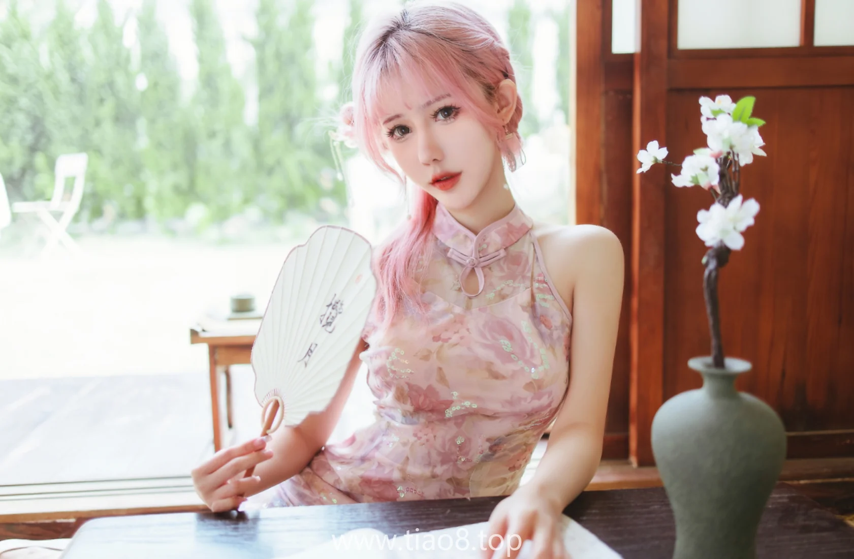 仙女月这套NO.015粉色旗袍看着很粉,勒出来的红印子谁看得见？