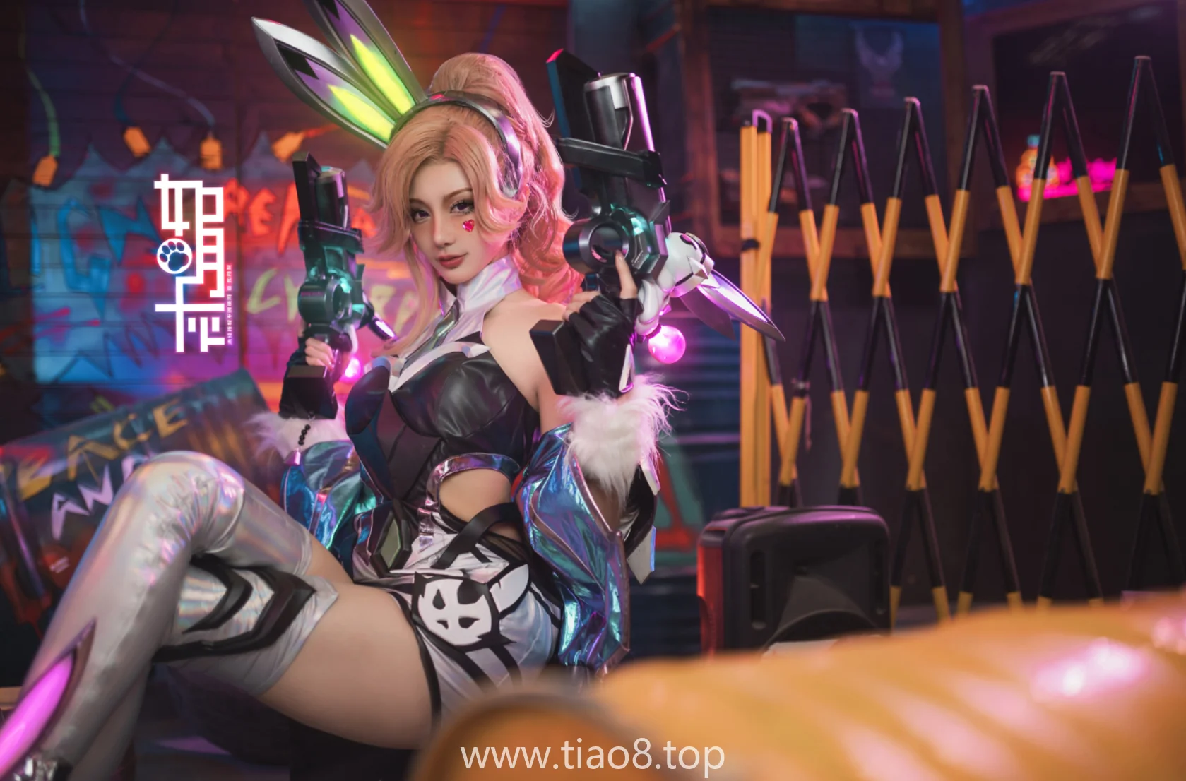 小元:如月灰030Battle Bunny,冷和热拉扯出的汗最磨人