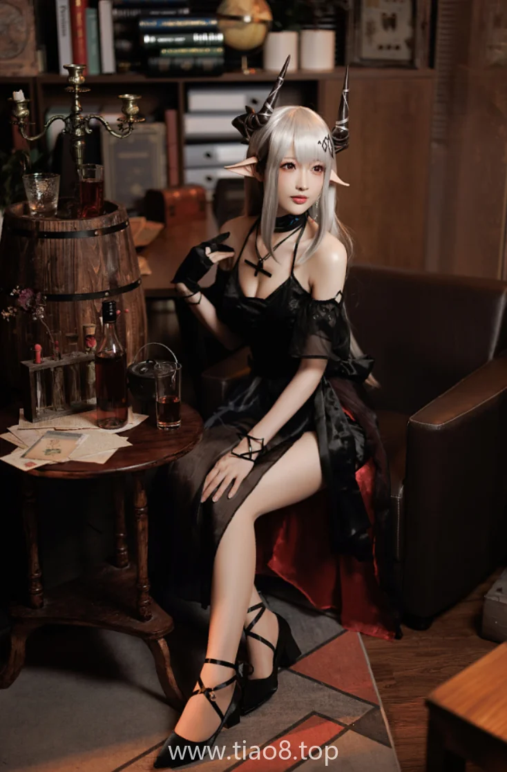 小南宫zzZ094泥岩礼服,第15张图她的眼神变了相关配图 小南宫zzZ094泥岩礼服,第15张图她的眼神变了