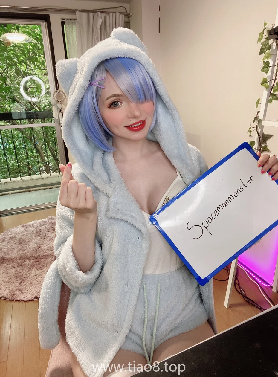 镜像Fansigns还能这么拍?Peach milky这套有点东西插图1 镜像Fansigns还能这么拍?Peach milky这套有点东西