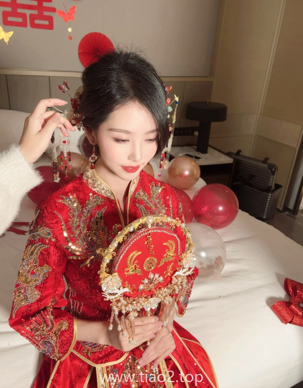 808兆全花在氛围上,抖娘-利世的新娘值得逐帧看