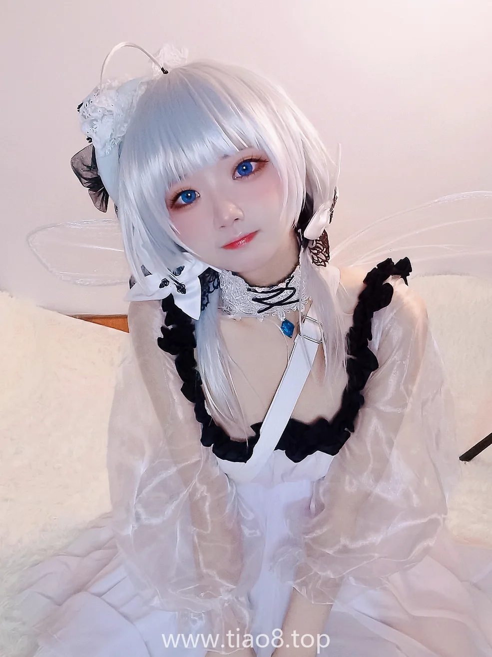 伊喵君_Nya这期小光辉白裙蓝飘带,安安静静拍完19张看着真舒服