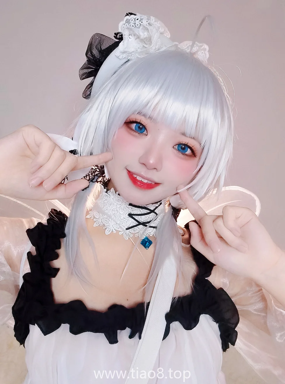 伊喵君_Nya这期小光辉白裙蓝飘带,安安静静拍完19张看着真舒服
