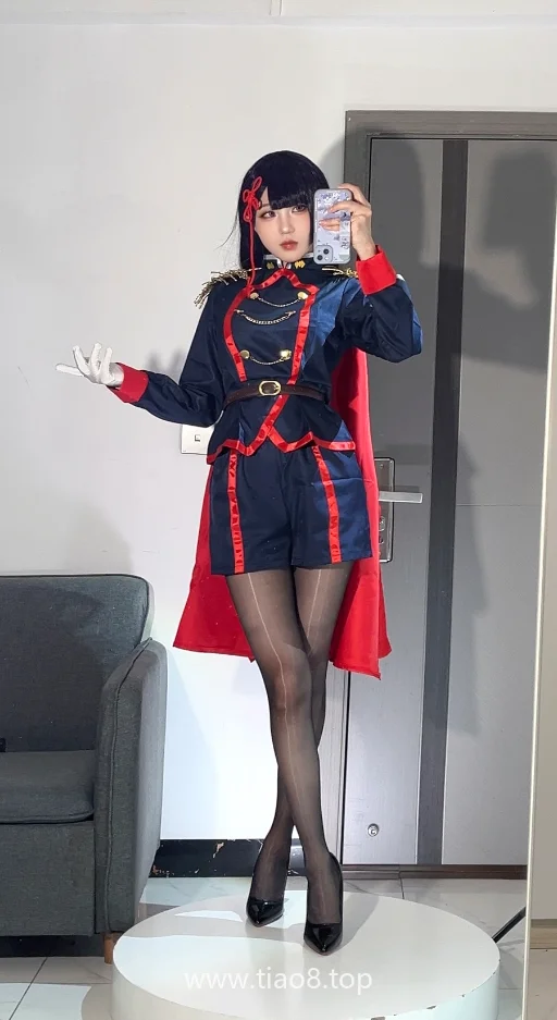 深灰暗红的战斗装,无影喵喵这套山城恋比冬夜月亮还冷插图4 深灰暗红的战斗装,无影喵喵这套山城恋比冬夜月亮还冷