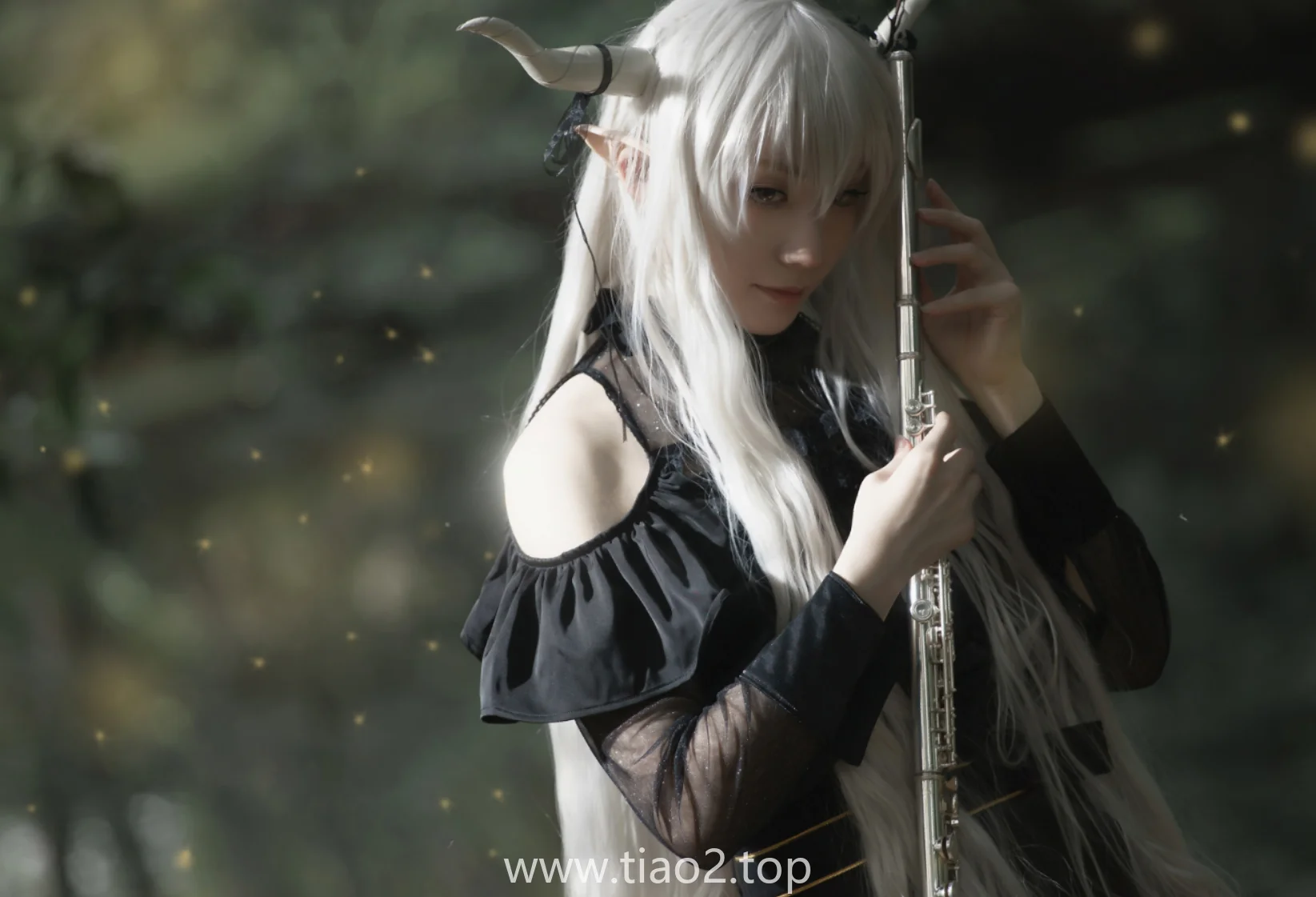 Cien恩恩这期闪灵14张图,冷白调从头压到尾没掺一点暖光插图2 Cien恩恩这期闪灵14张图,冷白调从头压到尾没掺一点暖光