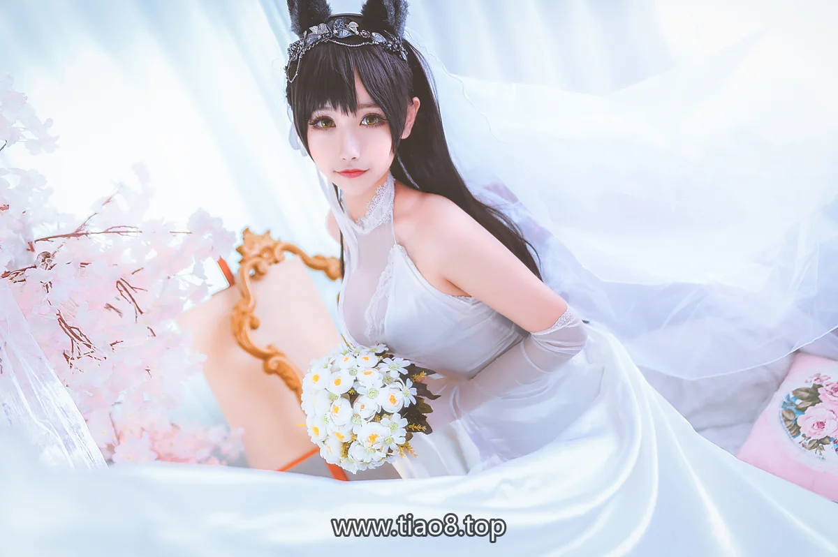Momoko葵葵这套爱宕,白纱里只有花束是实的