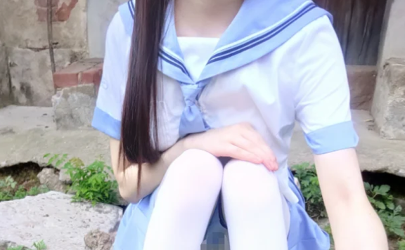 西尔酱NO.045青草水手服cosplay美图,这个绿色有点东西