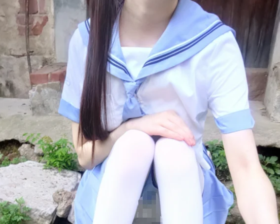 西尔酱NO.045青草水手服cosplay美图,这个绿色有点东西