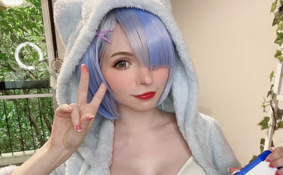 镜像Fansigns还能这么拍?Peach milky这套有点东西