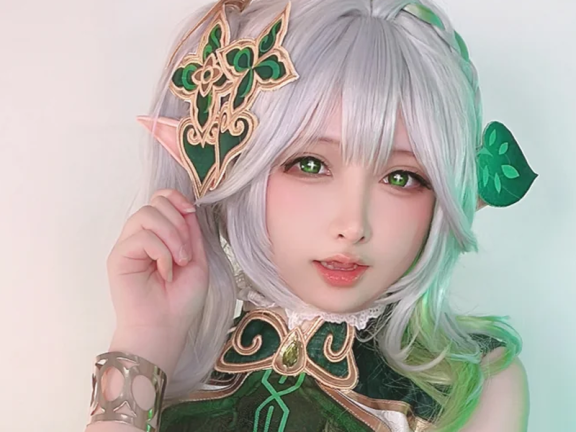 小草神被桜梨梨演活了,38张图张张都有纳西妲那个味